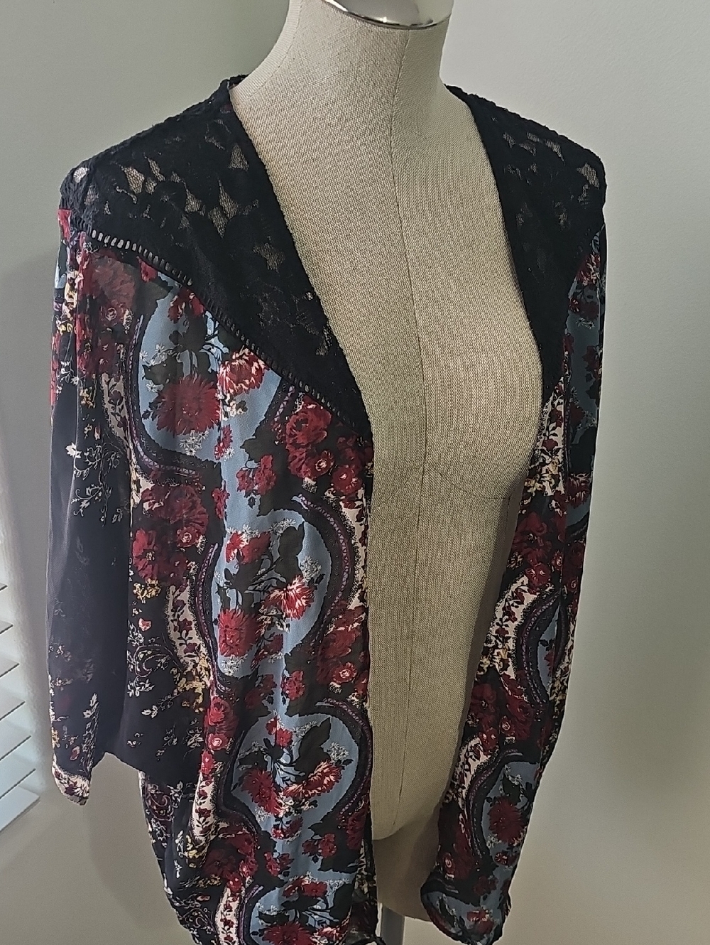 Floral Lace-top Open Kimono - Black with Burgundy & Blue